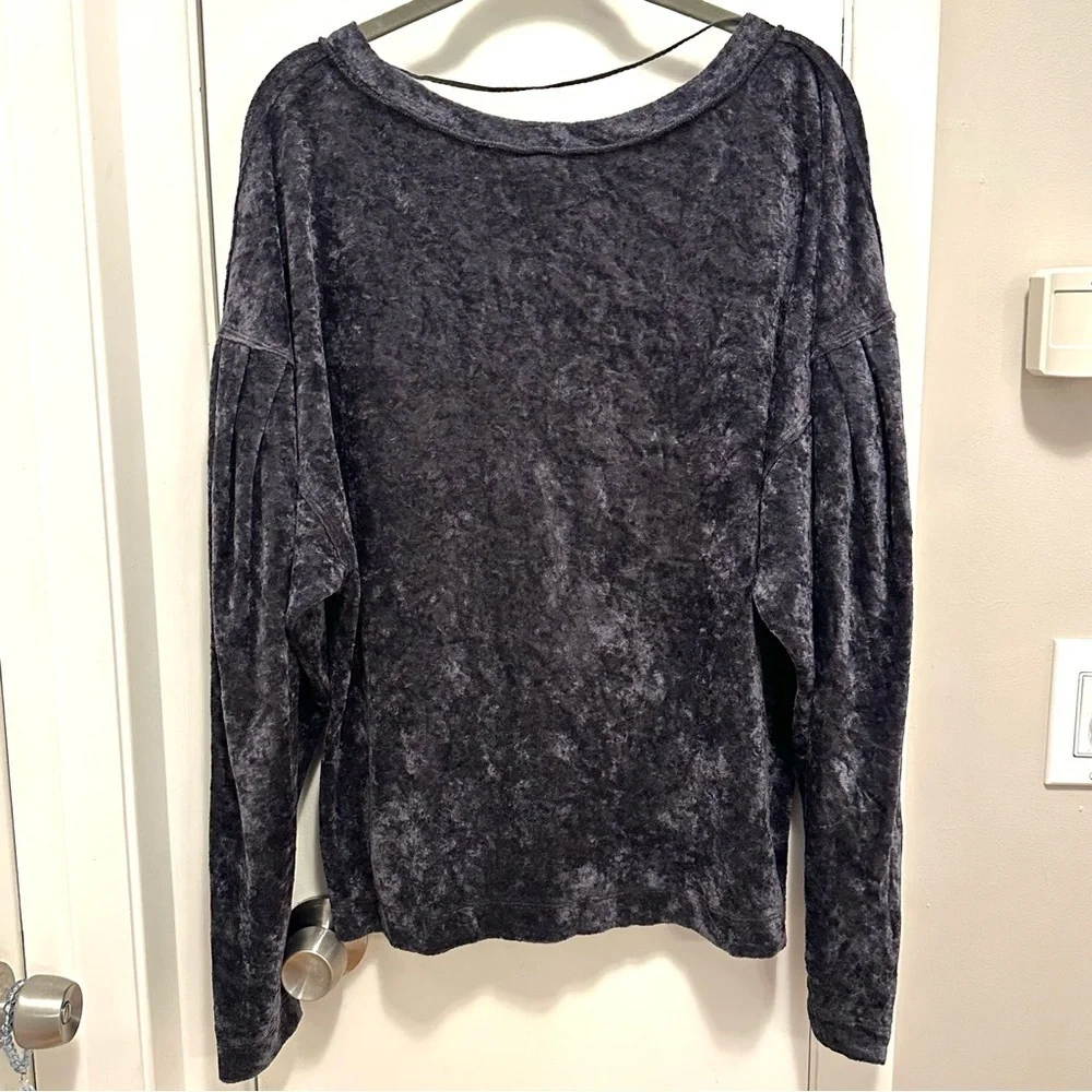 Free People We The Free Milan Crushed Velvet Shirt Top M Charcoal Gray Blue